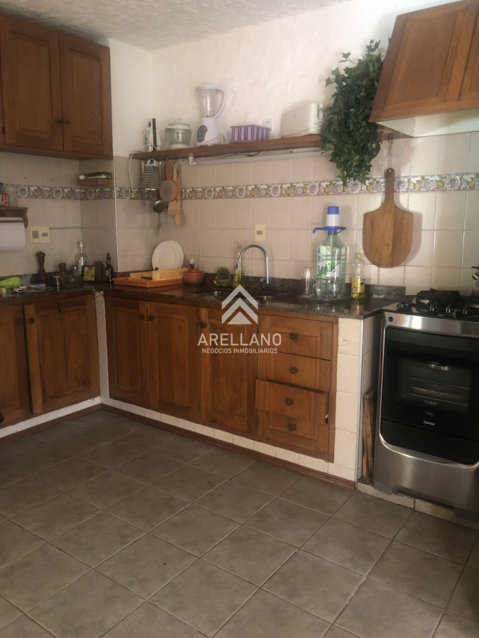 Casa ID.4396 - Casa en venta con 3 dormitorios, 3 baños o opción de oficina comercial