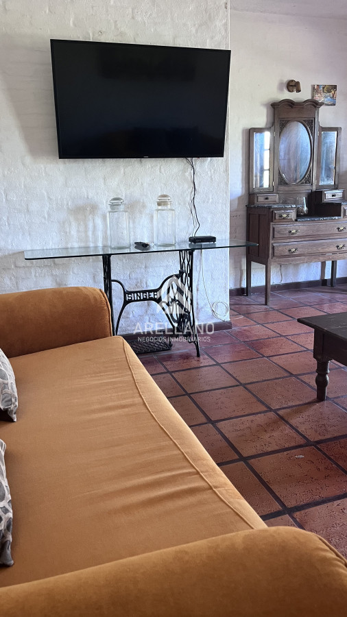 Casa ID.4396 - Casa en venta con 3 dormitorios, 3 baños o opción de oficina comercial