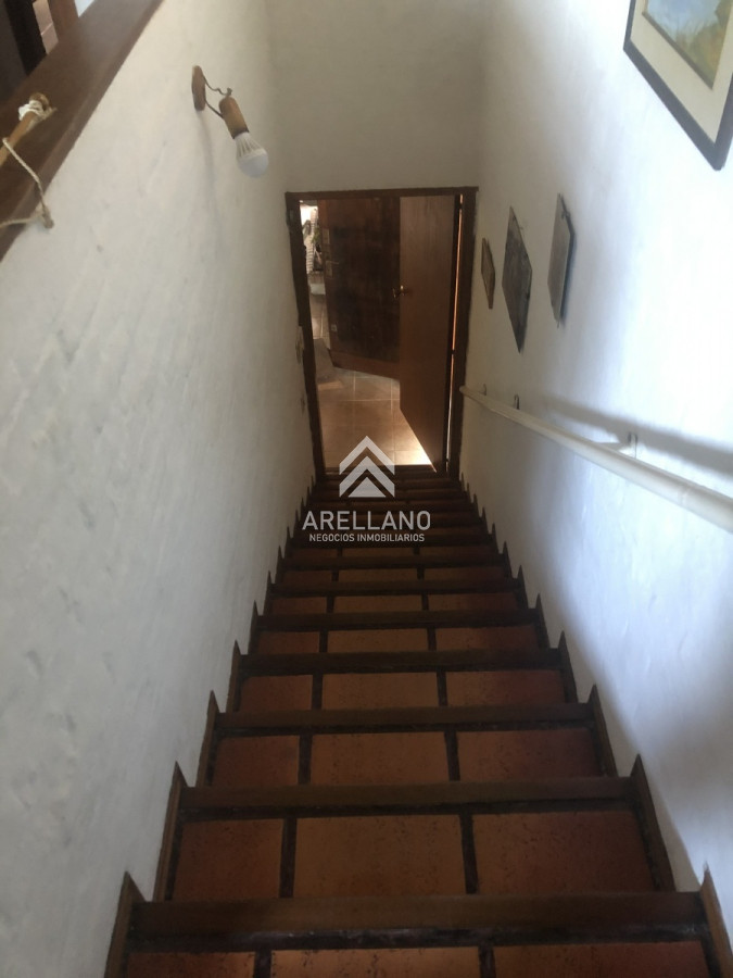 Casa ID.4396 - Casa en venta con 3 dormitorios, 3 baños o opción de oficina comercial
