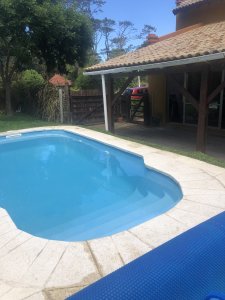 Casa en venta con 3 dorm. 3 baños o opción de oficina comercial