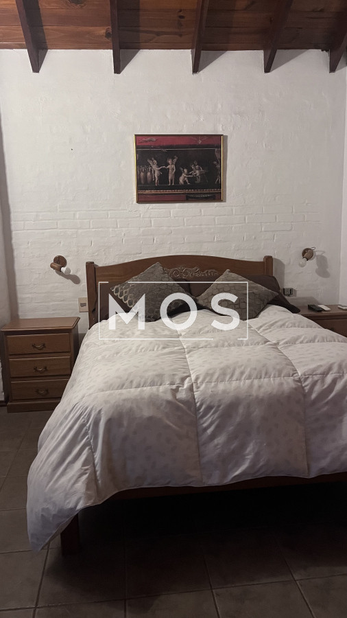 Casa ID.2729 - Casa en venta con 3 dorm. 3 baños o opción de oficina comercial