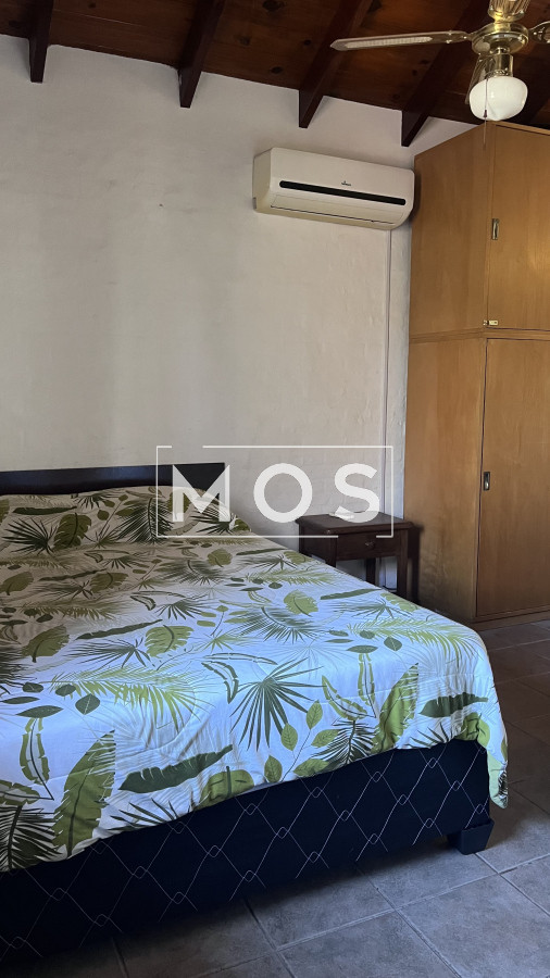 Casa ID.2729 - Casa en venta con 3 dorm. 3 baños o opción de oficina comercial