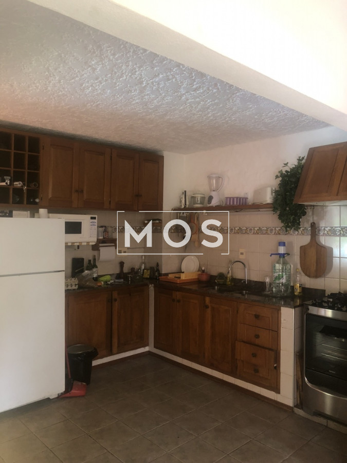 Casa ID.2729 - Casa en venta con 3 dorm. 3 baños o opción de oficina comercial