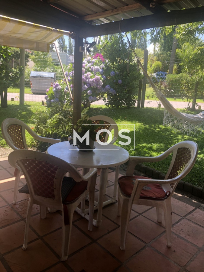 Casa ID.2729 - Casa en venta con 3 dorm. 3 baños o opción de oficina comercial