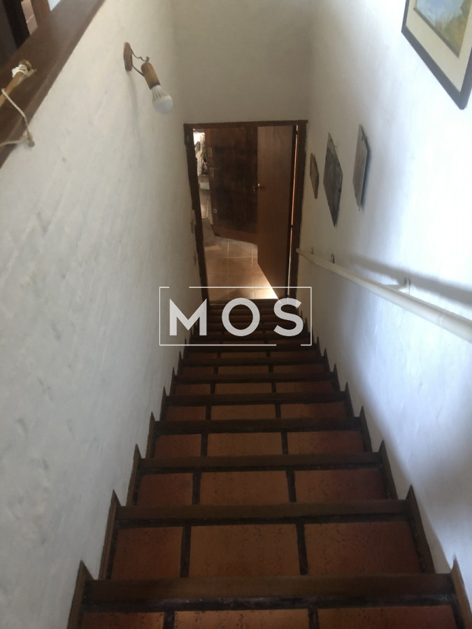 Casa ID.2729 - Casa en venta con 3 dorm. 3 baños o opción de oficina comercial