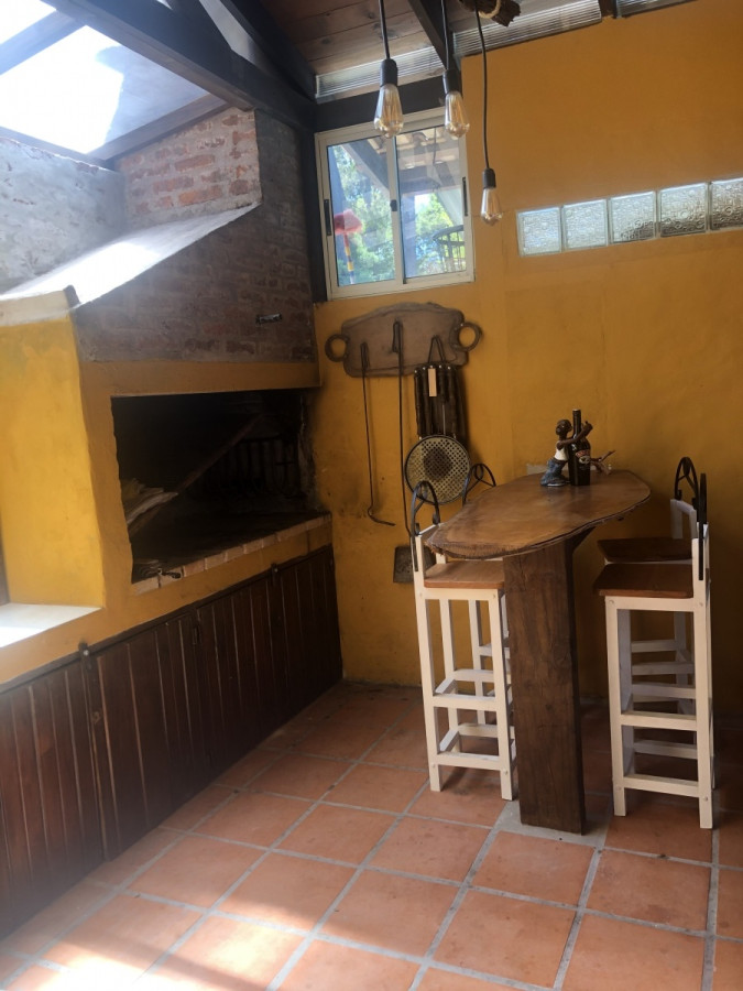 https://ri.com.uy/f/126-519/1/1200/0/0/0/27a47b570d5e8eb9a8ee3aa09eee666b.jpg