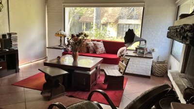 Casa Codigo #Casa en venta muy buena ubicación con gran capacidad !!consulte!!
