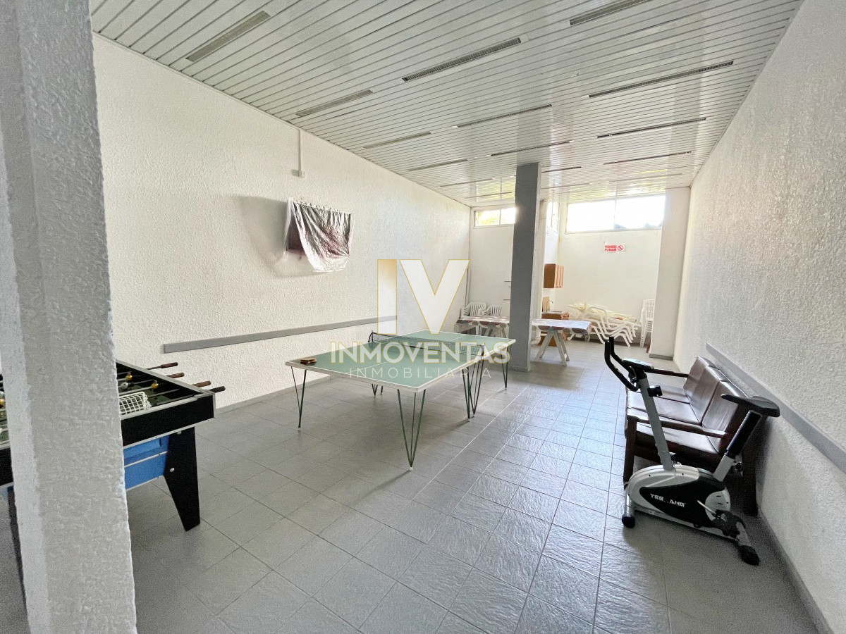 Apartamento ID.4292 - EN VENTA APARTAMENTO DE 2 DORMITORIOS Y GRAN TERRAZA- PUNTA DEL ESTE zona BRAVA