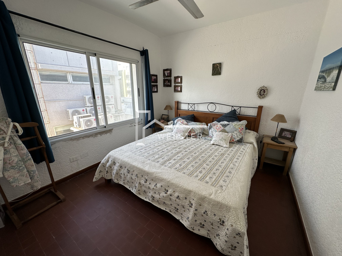 Apartamento ID.2052 - Apartamento en venta con vista de 3 dormitorios en Península de Punta Del Este 