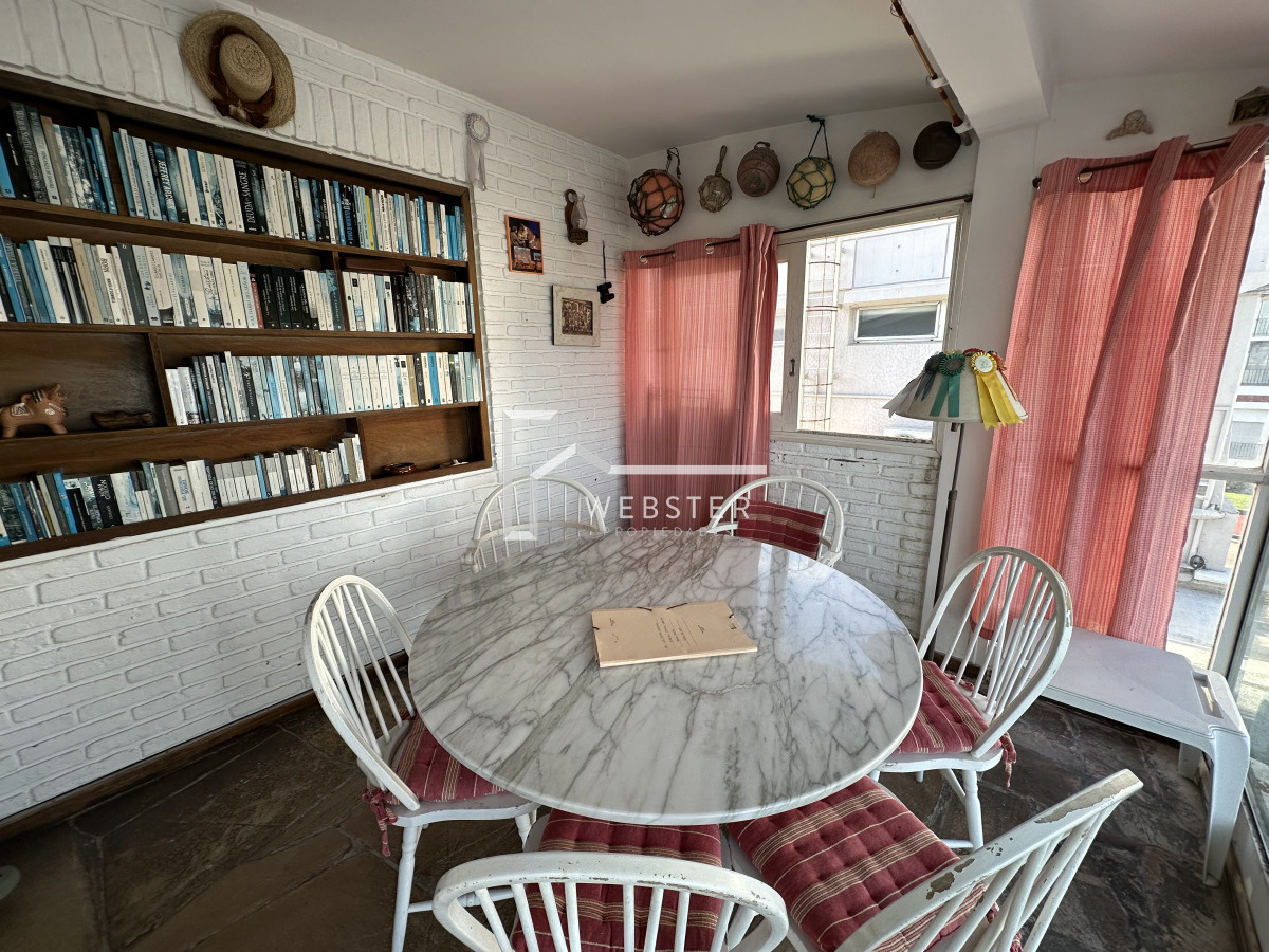 Apartamento ID.2052 - Apartamento en venta con vista de 3 dormitorios en Península de Punta Del Este 