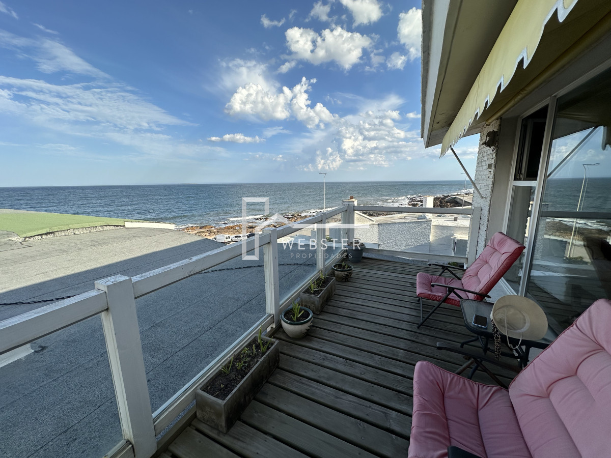 Apartamento ID.2052 - Apartamento en venta con vista de 3 dormitorios en Península de Punta Del Este 