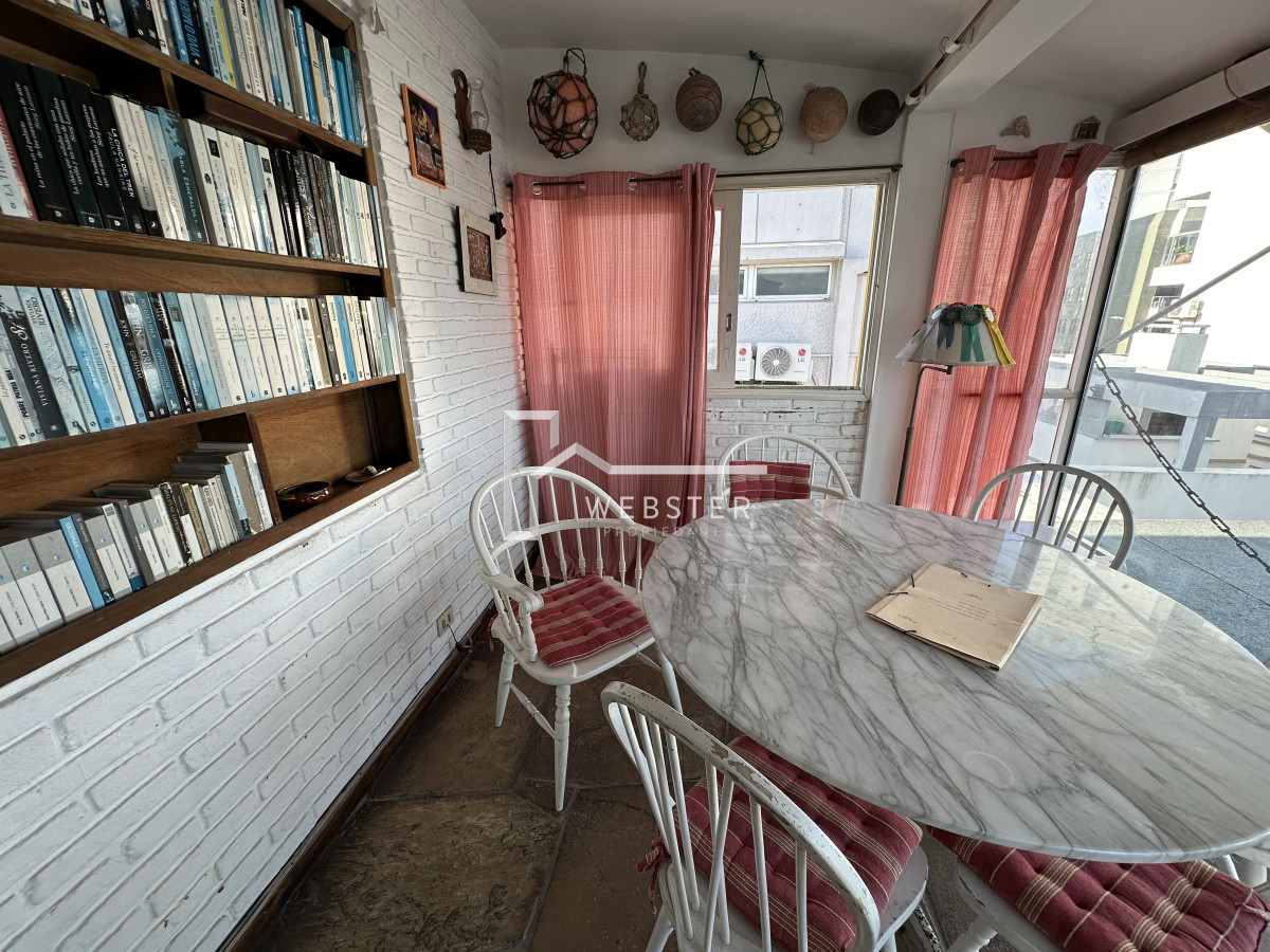 Apartamento ID.2052 - Apartamento en venta con vista de 3 dormitorios en Península de Punta Del Este 