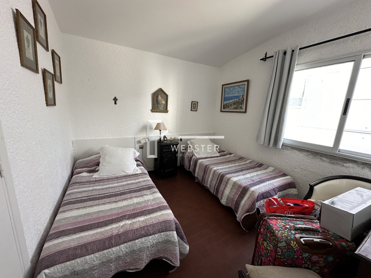 Apartamento ID.2052 - Apartamento en venta con vista de 3 dormitorios en Península de Punta Del Este 