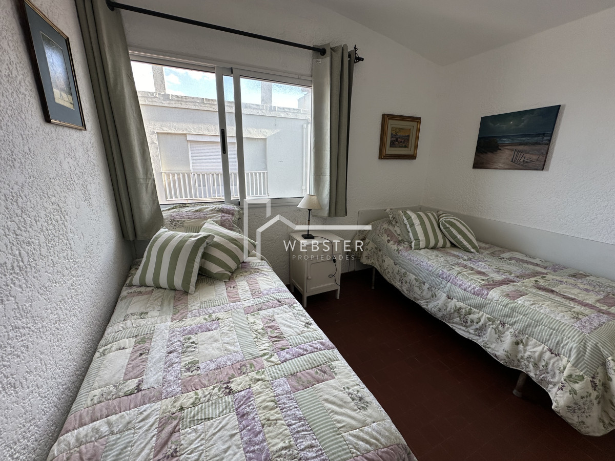 Apartamento ID.2052 - Apartamento en venta con vista de 3 dormitorios en Península de Punta Del Este 