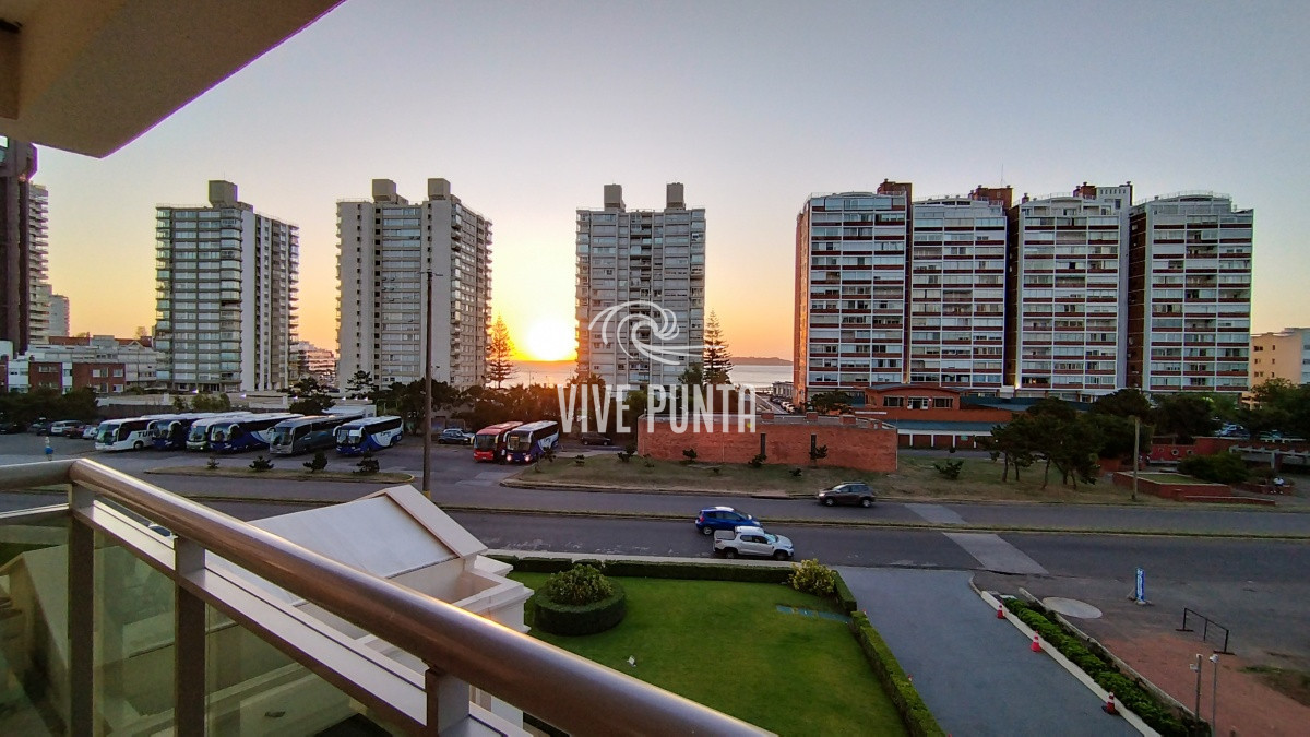 Apartamento ID.511 - Alquiler invernal Torre Imperiale III-  Playa Brava, Punta del Este.