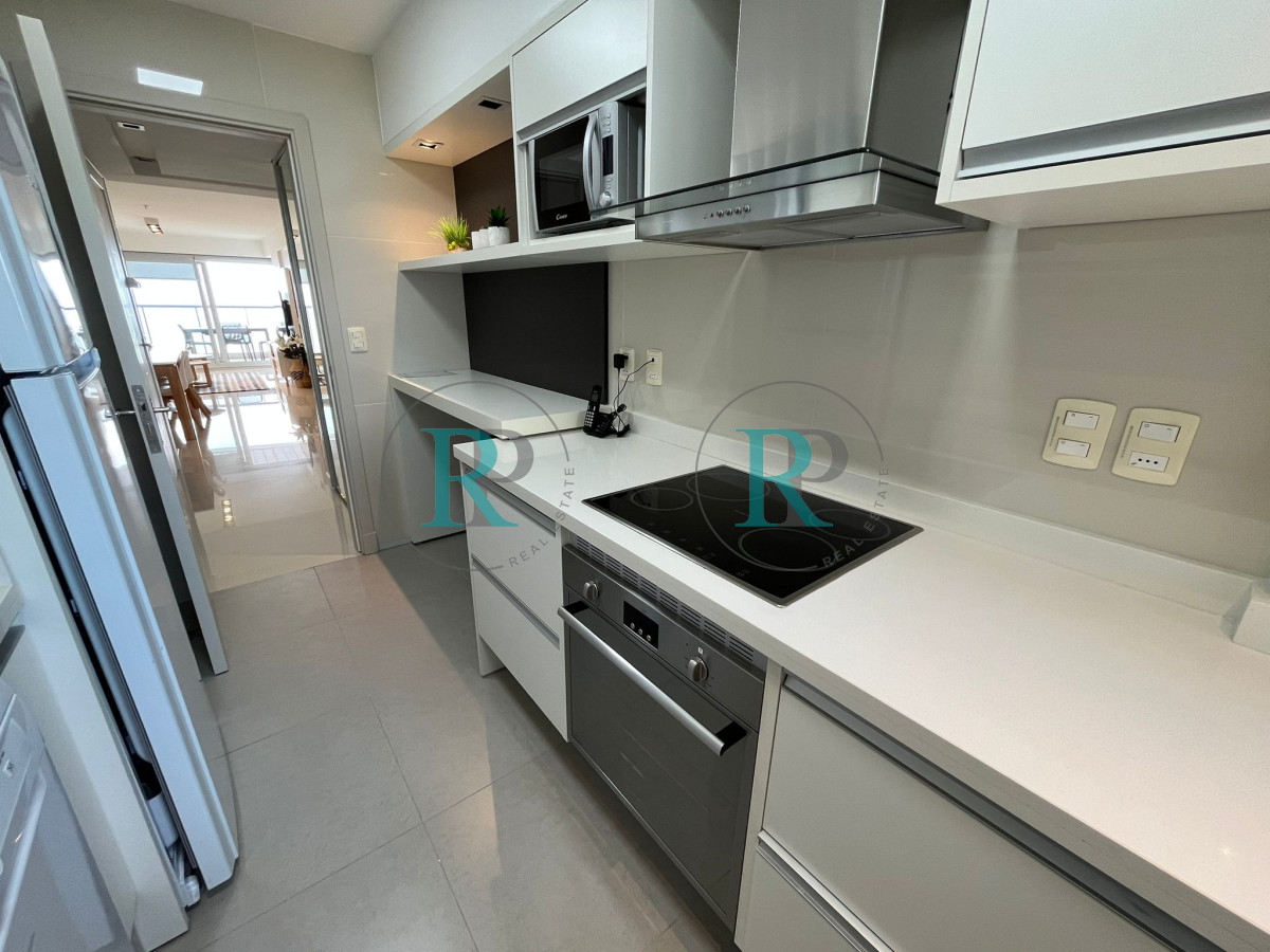 Apartamento ID.1025 - Apartamento en venta 2 dormitorios, zona Mansa en Punta del Este 