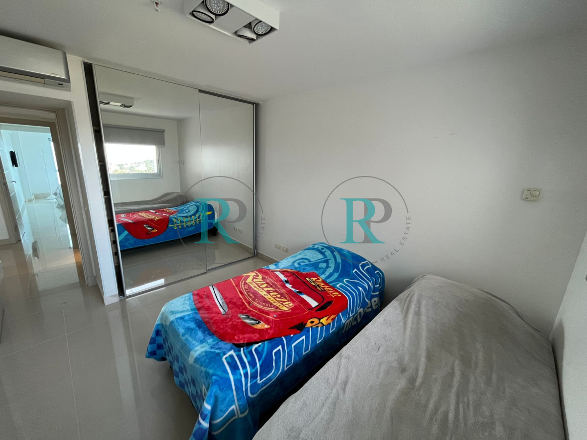 Apartamento ID.1025 - Apartamento en venta 2 dormitorios, zona Mansa en Punta del Este 