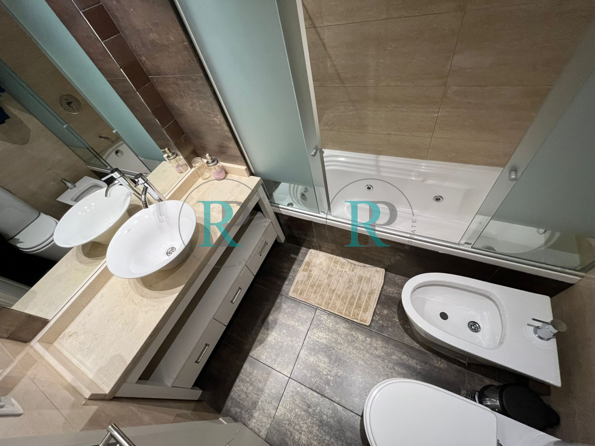 Apartamento ID.1025 - Apartamento en venta 2 dormitorios, zona Mansa en Punta del Este 