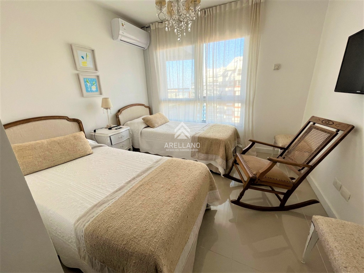 Apartamento ID.2424 - Venta apartamento 3 dormitorios 