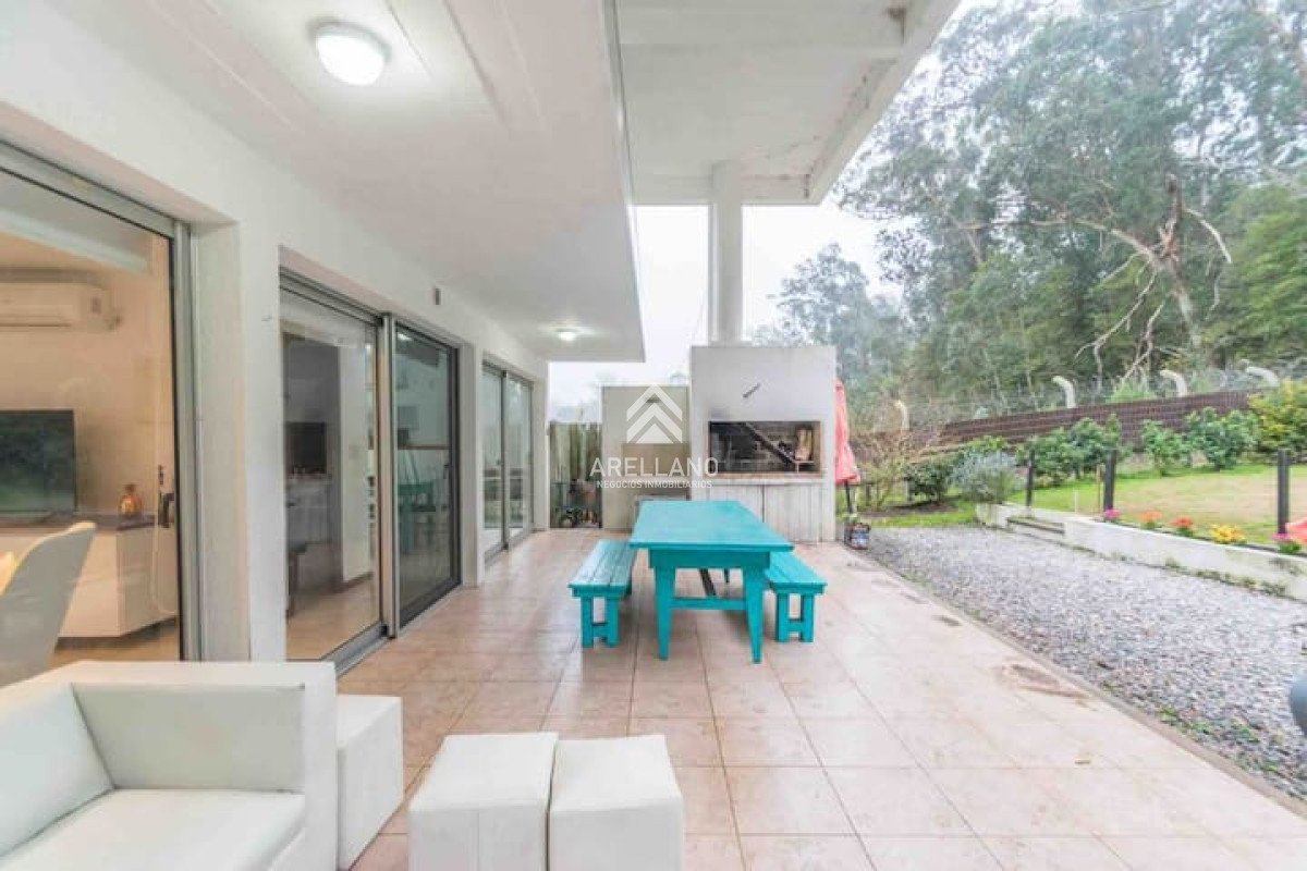 Casa ID.1855 - Venta casa en Rincón del Indio de 2 dormitorios