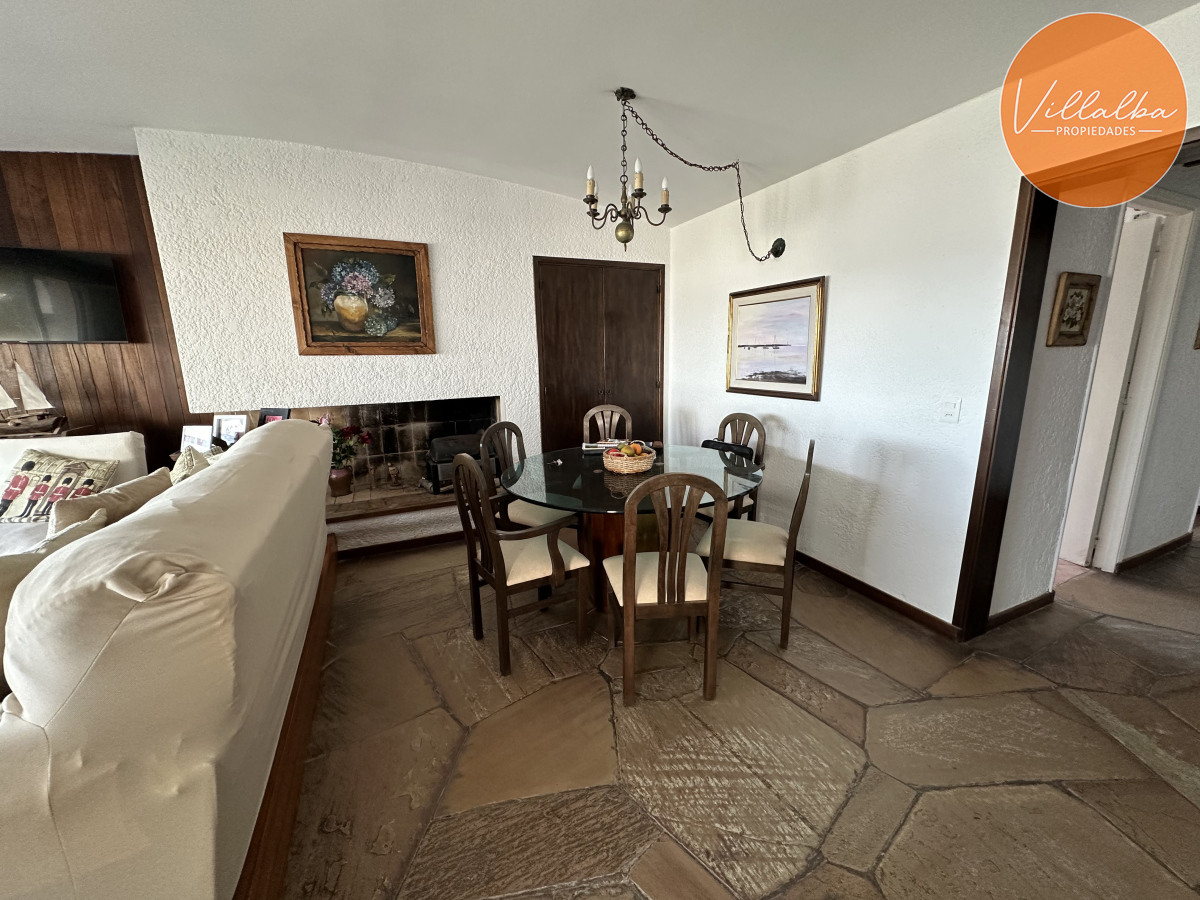 Apartamento ID.3492 - Apartamento en venta con vista de 3 dormitorios en Península de Punta Del Este 