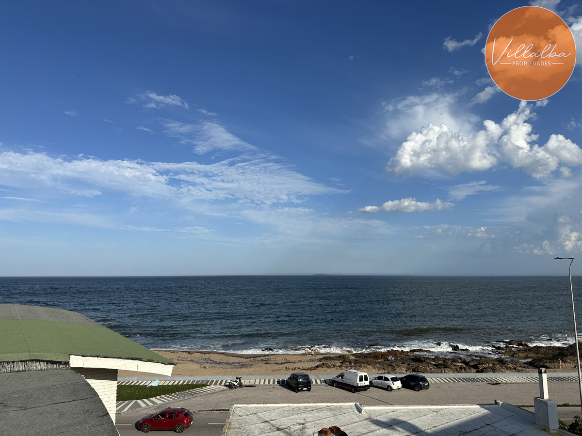 Apartamento ID.3492 - Apartamento en venta con vista de 3 dormitorios en Península de Punta Del Este 
