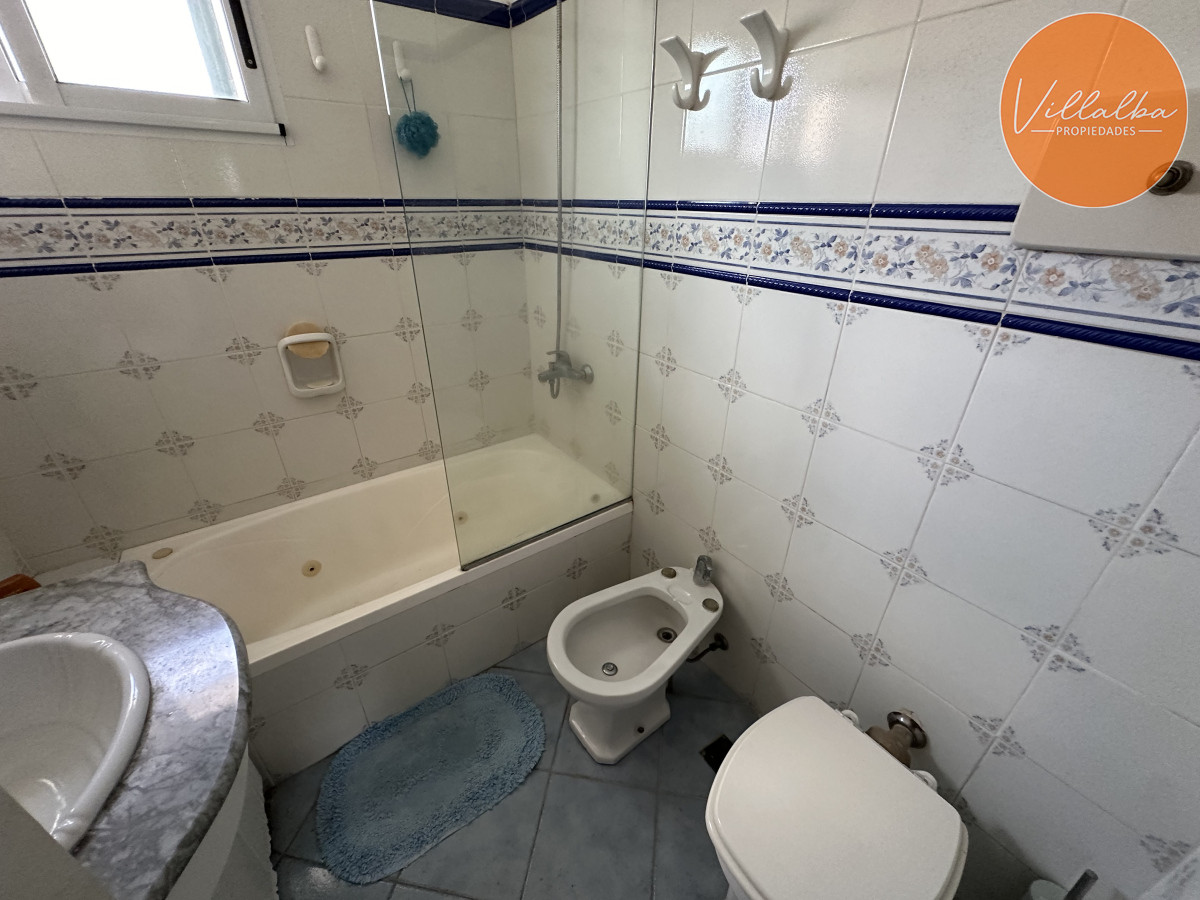 Apartamento ID.3492 - Apartamento en venta con vista de 3 dormitorios en Península de Punta Del Este 