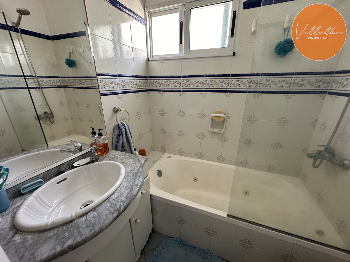 Apartamento ID.3492 - Apartamento en venta con vista de 3 dormitorios en Península de Punta Del Este 