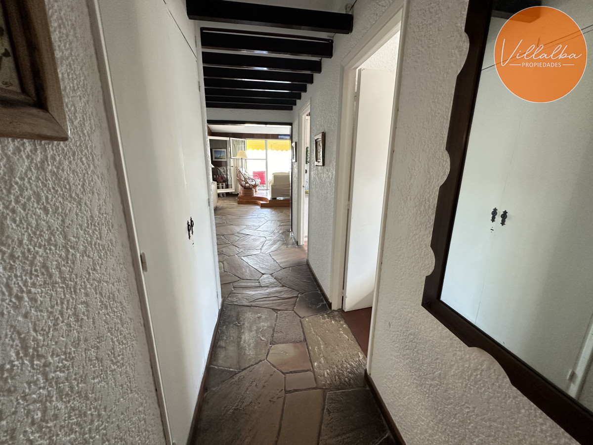 Apartamento ID.3492 - Apartamento en venta con vista de 3 dormitorios en Península de Punta Del Este 