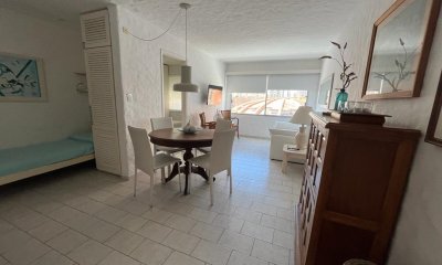 En venta apto 1 dormitorio reciclado en PENÍNSULA- PUNTA DEL ESTE