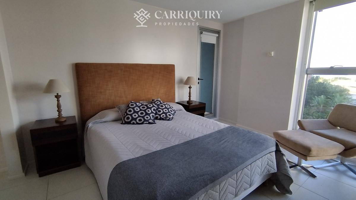 Apartamento ID.6765 - Apartamento en venta de 3 dormitorios en torre con servicios- zona Brava en Punta del Este