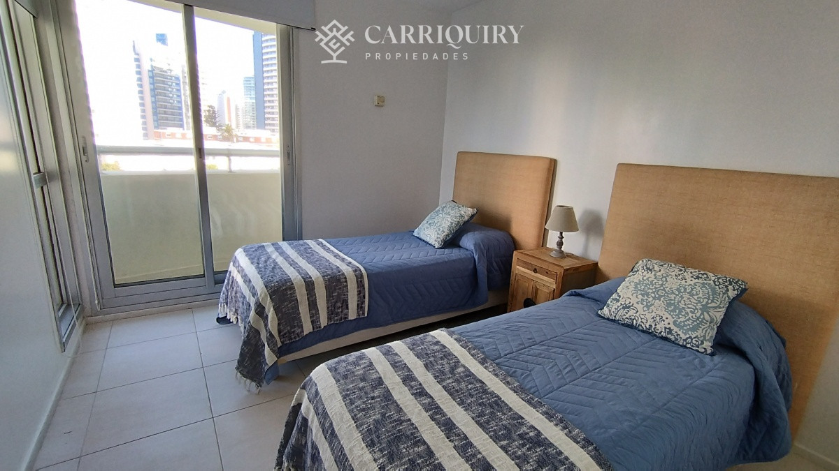 Apartamento ID.6765 - Apartamento en venta de 3 dormitorios en torre con servicios- zona Brava en Punta del Este