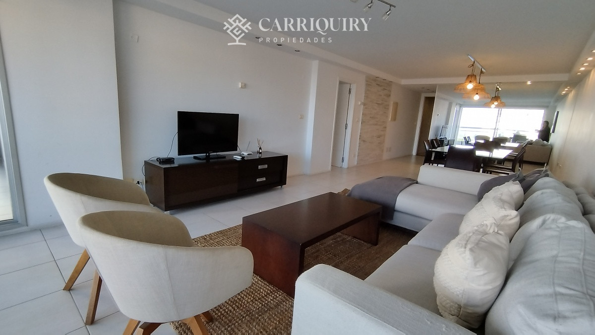 Apartamento ID.6765 - Apartamento en venta de 3 dormitorios en torre con servicios- zona Brava en Punta del Este