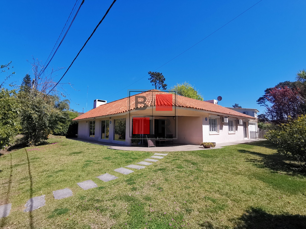 Casa ID.1077 - PUNTA DEL ESTE zona Lugano