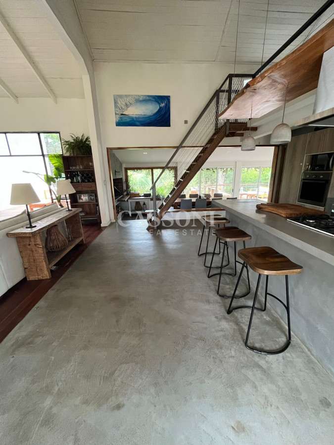 Casa ID.3261 - Increíble casa totalmente reciclada en venta, 5 Dormitorios en La Barra