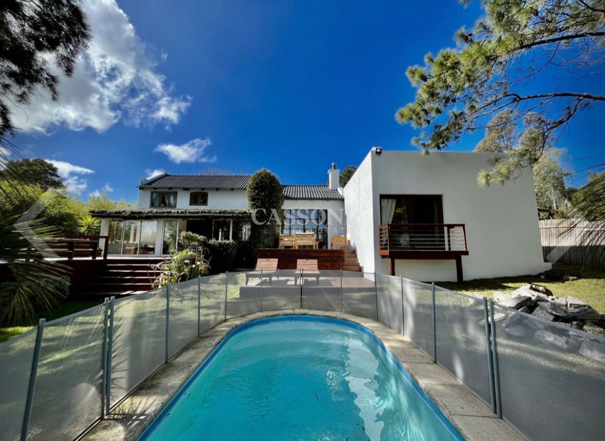 Casa ID.3261 - Increíble casa totalmente reciclada en venta, 5 Dormitorios en La Barra