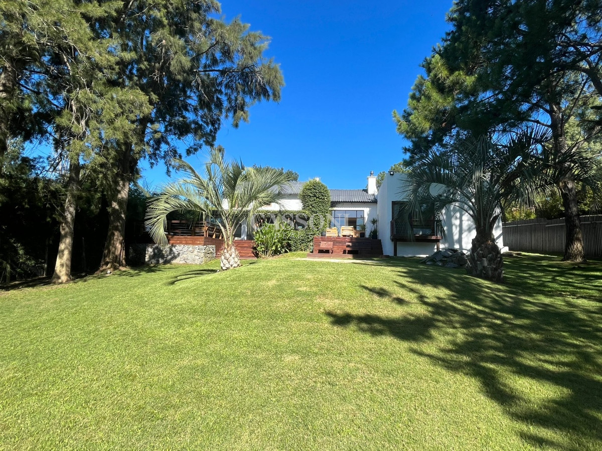Casa ID.3261 - Increíble casa totalmente reciclada en venta, 5 Dormitorios en La Barra