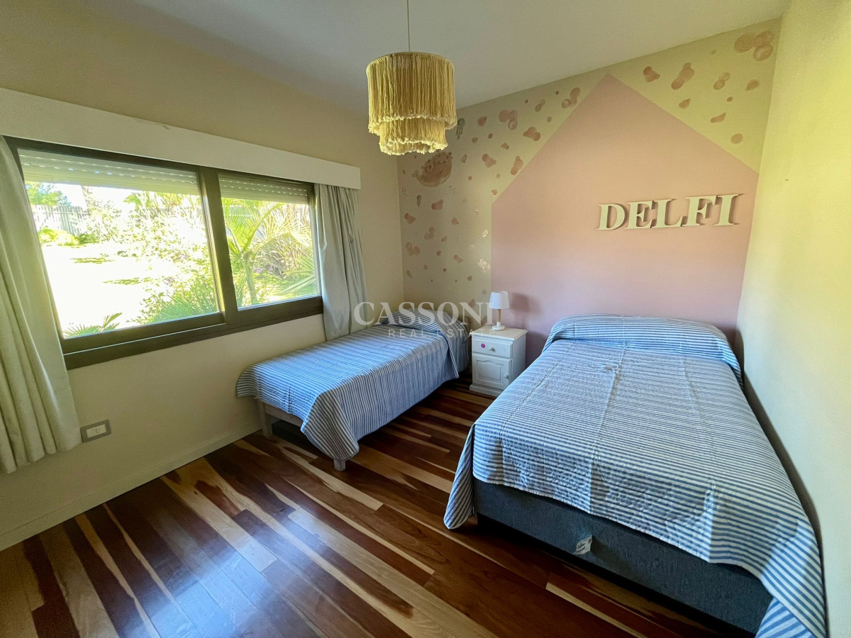 Casa ID.3261 - Increíble casa totalmente reciclada en venta, 5 Dormitorios en La Barra