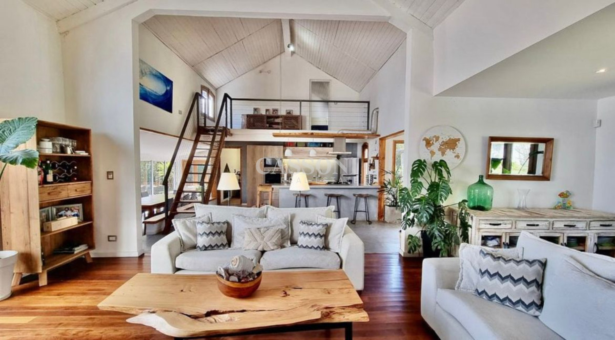 Casa ID.3261 - Increíble casa totalmente reciclada en venta, 5 Dormitorios en La Barra
