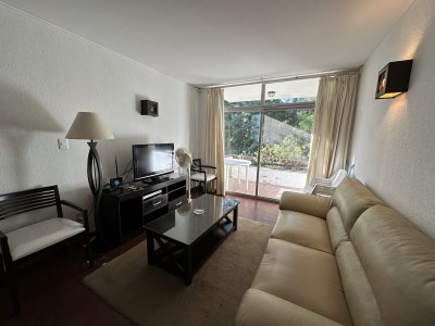 Apartamento de 2 dormitorios en PUNTA DEL ESTE, zona AIDY GRILL