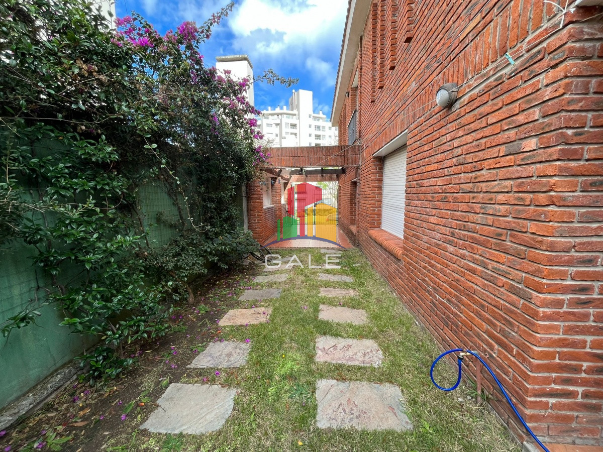 Casa ID.1588 - Casa en alquiler anual de 4 dormitorios en PUNTA DEL ESTE zona BRAVA