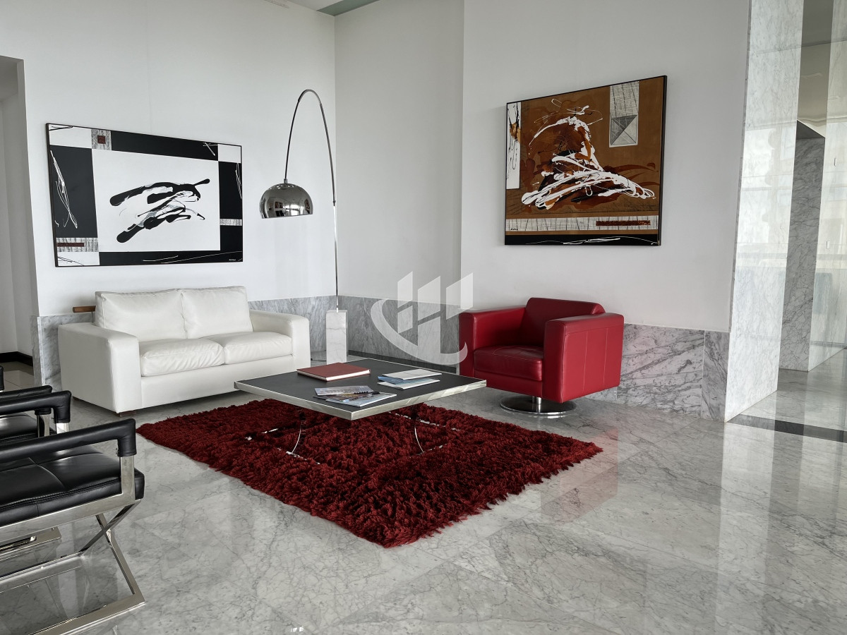 Apartamento ID.847 - Apartamento en VENTA, 3 dormitorios, 1era linea de mar, Brava, Punta del Este