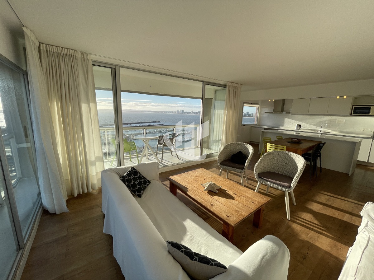 Apartamento ID.468 - Venta, apartamento, 3 dormitorios, Muy buena vista, Península, Punta del Este.