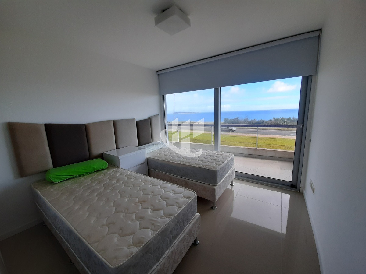 Apartamento ID.521 - Venta, apartamento, 3 dormitorios, 1era linea, Pinares, Punta del Este