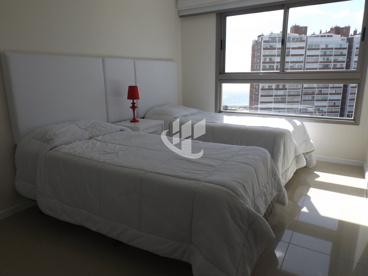 Apartamento ID.623 - Venta, 3 suites, Brava, Punta del Este