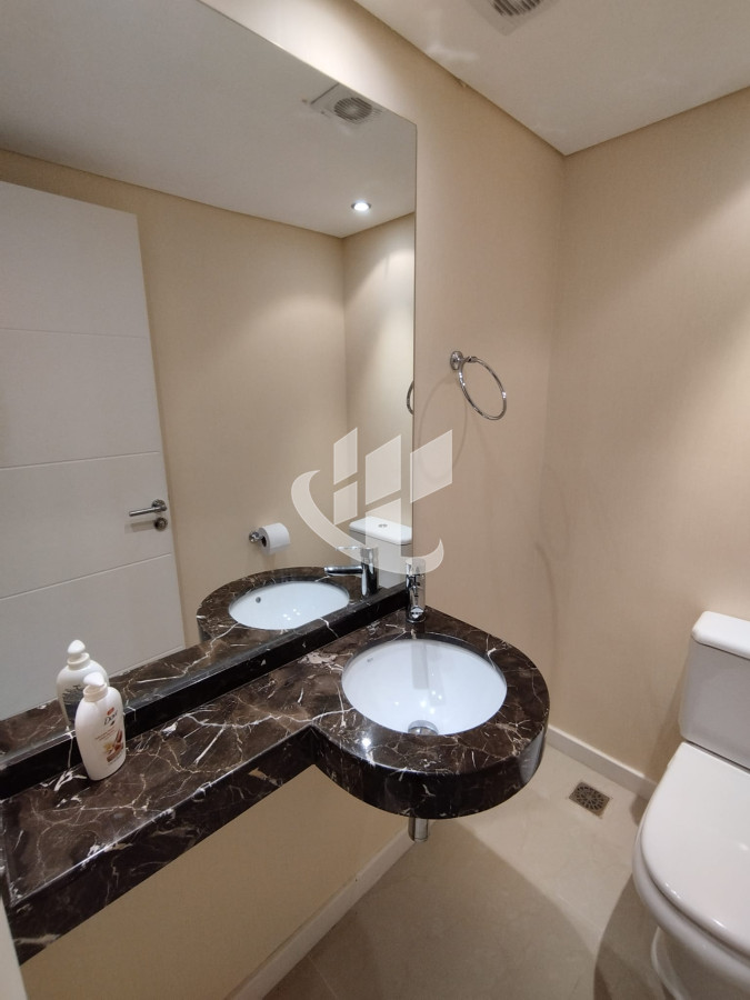 Apartamento ID.886 - Alquiler Temporario, 4 dormitorios, Punta del este, vista 180 grados, piso alto