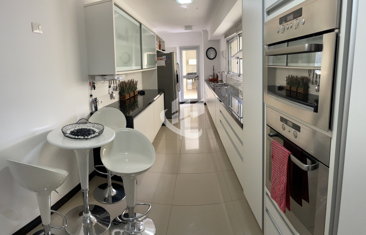 Apartamento ID.847 - Apartamento en VENTA, 3 dormitorios, 1era linea de mar, Brava, Punta del Este