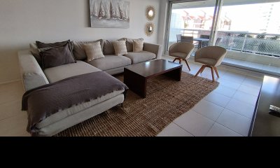 Venta, apartamento, 3 dormitorio, con servicios, Aidy Grill, Punta del Este