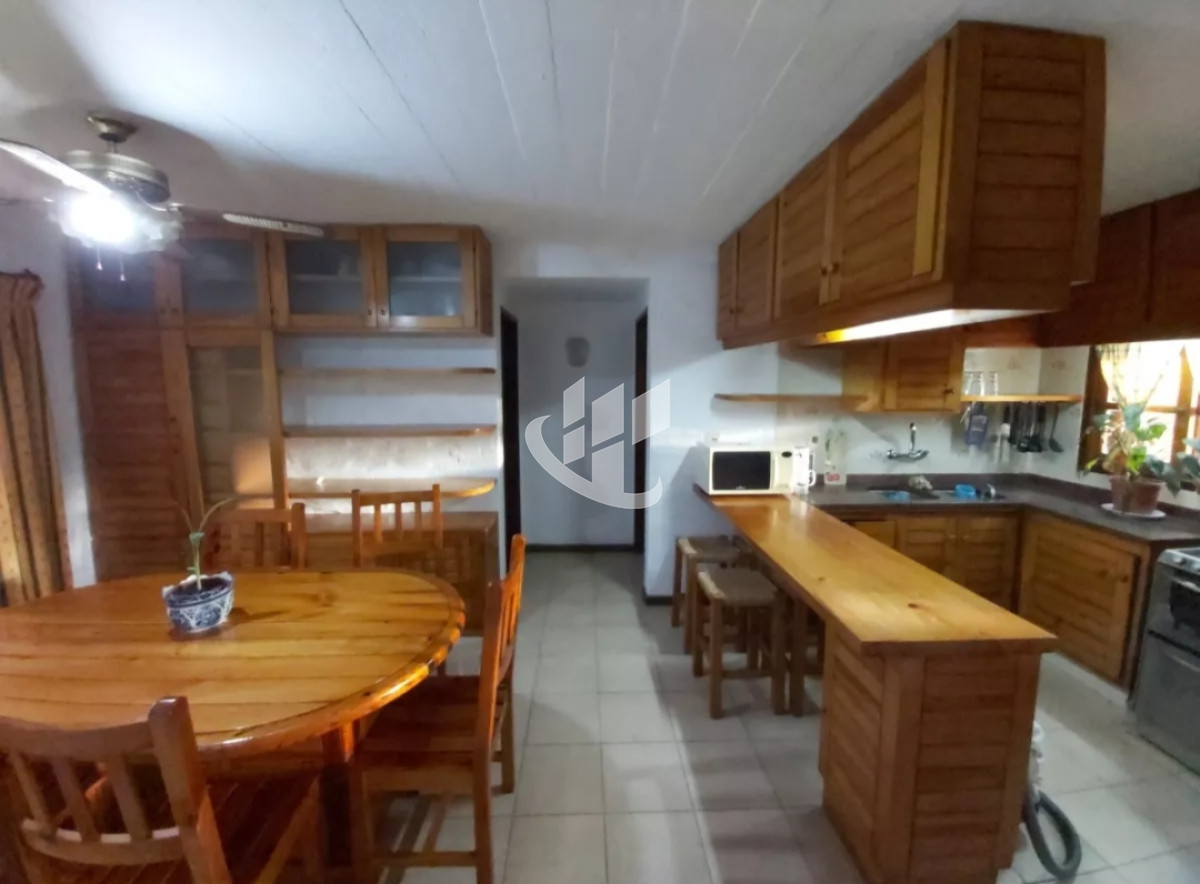 Casa ID.473 - Venta, casa, 5 dormitorios, Pinares, Punta del Este