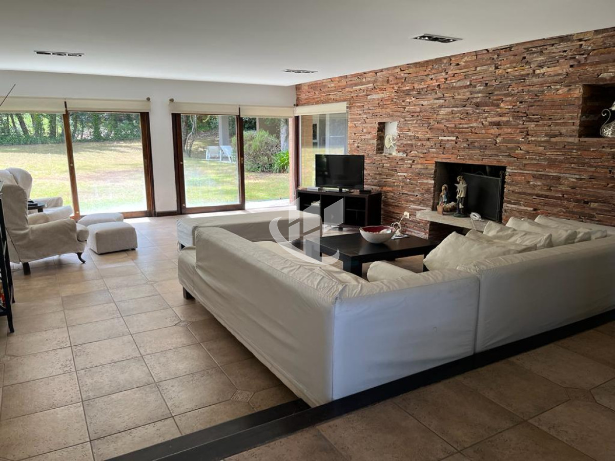 Casa ID.281 - Venta, casa, 4 dormitorios y dep, San Rafael, Punta del Este